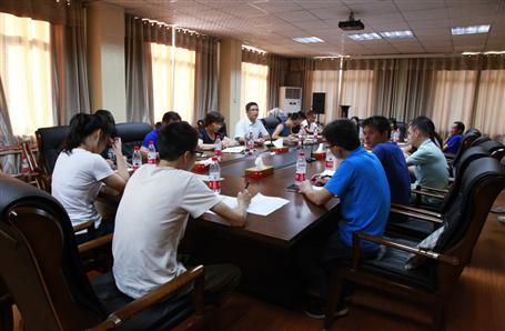 交流總結(jié)，提高財(cái)務(wù)水平