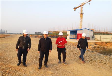 賴(lài)海標(biāo)到第四分公司項(xiàng)目調(diào)研指導(dǎo)工作