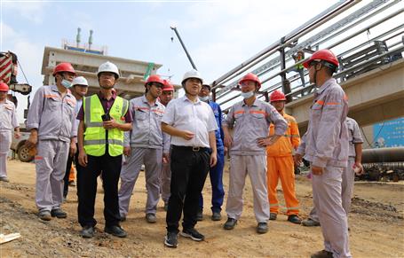 蒙勝益參加魚峰水泥技改項(xiàng)目推進(jìn)協(xié)調(diào)專題會