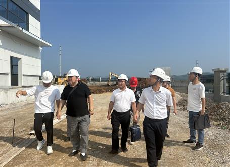 韋克雪到設(shè)備安裝分公司項(xiàng)目開展三季度暨節(jié)前安全生產(chǎn)質(zhì)量綜合大檢查